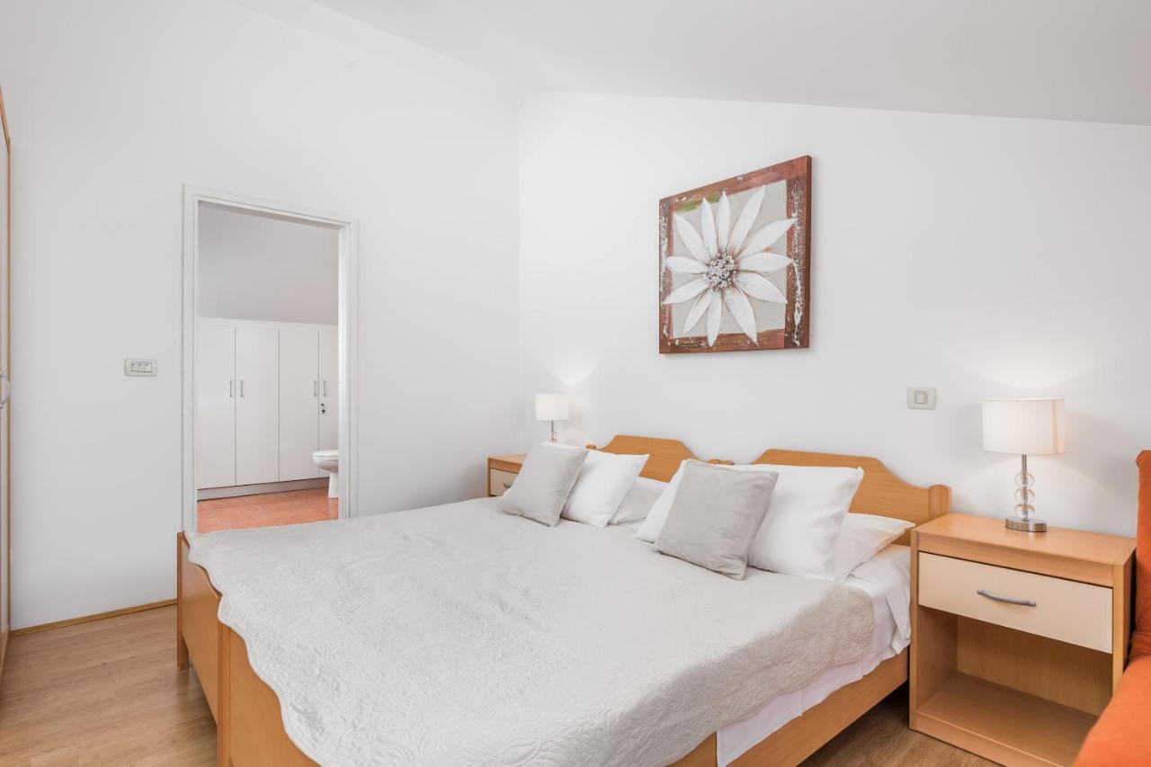 Apartment Dvorine