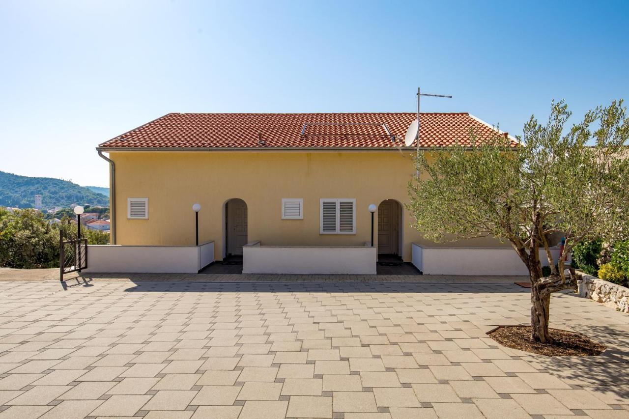 Apartment Dvorine Tisno