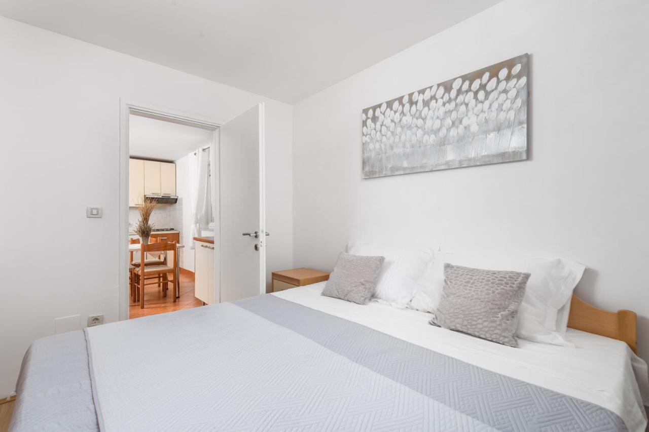 Dvorine Apartment Tisno